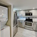 - Ocean Village Club E17