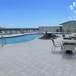 Sunglow Resort 305