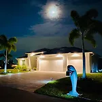 Brandnew Villa-Puresun At Canal Intersection, Heated Saltwater Pool And Spa, Facing South
