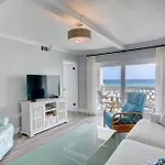 El Matador 331 - Third Floor Unit