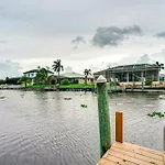 Charming Cape Coral Home With Dock Near Beaches!