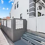 Trendy Loft Apt Hollywood Beach Unit # 4