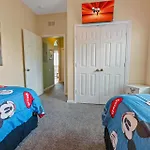 7654 Comrow #403
