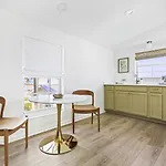 Island Cottage Inn