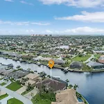 Luxury, Sunsets, Heated Infinity Pool, Spa, Pool Table, Bikes & Kayaks - Villa Coral Bay - Roelens