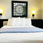Ponce De Leon Hotel