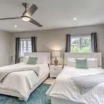 Villakey- Luxe Waterfront Villa 5Min To Beach