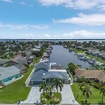 Gulf Access, Dock With Tiki, Heated Pool And Spa, Putting Green - Villa Sunrise Soiree - Roelens