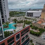 Orange Crush - Resort-Style Amenities & Location