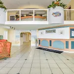 Daytona Beach Condo With Balcony 5 Mi To Speedway!