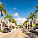 Comfortable Studio Suites In Downtown Doral