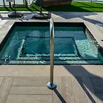 Upscale Comfort And Breathtaking Views At H Hollywood Residences By Zelloo