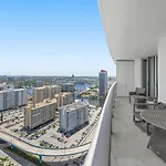 Upscale Comfort And Breathtaking Views At H Hollywood Residences By Zelloo