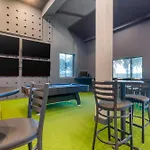 Spot X Hotel Tampa - Wesley Chapel By The Red Collection