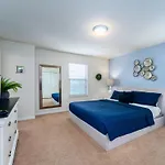 Windsor Westside Gem! Themed With Game Room