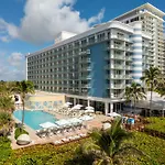 The Singer Oceanfront Resort, Curio Collection By Hilton