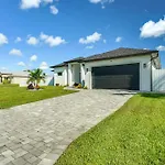 Cape Coral Escape Furnished Lanai And Private Pool!