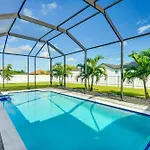 Cape Coral Escape Furnished Lanai And Private Pool!