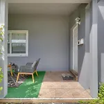 3 Mi To Beach Quaint Home With Patio In Hollywood