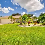 Outdoor Oasis, 8 Mi To Beach Chic Cape Coral Home