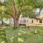 Outdoor Oasis, 8 Mi To Beach Chic Cape Coral Home