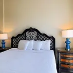 Inn At Summerwind 105