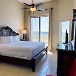 Inn At Summerwind 105