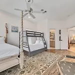 Lucky View Beach House
