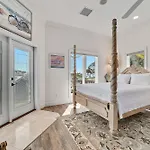 Lucky View Beach House