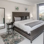 Luxury 1Bd/1Bt Apartment In Downtown Doral