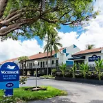 Waterside Suites And Marina