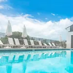 Waterside Suites And Marina