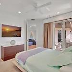 Elegant Waterfront Estate 6Br- 6.5Ba