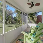 Little Beach House W/ Pool&Spa - 5 Minutes To Vanderbilt Beach