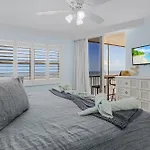 Newly Remodeled Gulf-View Condo W/ Pool & Lanai