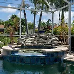 Barefoot Hideaway: Pool, Near Bonita Beach!