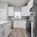 New Stilt Home: Heated Pool, Near Beach & Times Sq