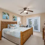 Sunset Special: 3Br Oasis, Heated Pool, Lake Views