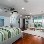Freshly Squeezed: 5Br, Pool, Spa & Canal Views