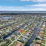 Experience Luxury- Gulf Access, Stunning Canal Views, Heated Pool- Villa Avalon - Roelens