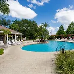 Home 4 Bedrooms - Sleeps 10 At Lucaya Vilage