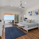 Beachfront 5Br: Heated Pool, Spa, Elevator, Views