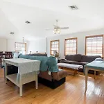 Coastal 2Br Condo With Direct Beach Access