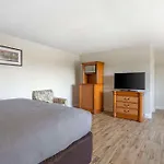 Quality Inn & Suites St Augustine Beach Area