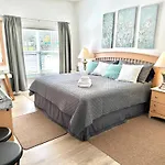 Cozy 4-Bedroom Townhome In A Vacation Resort Near Disney-Orlando