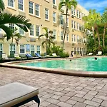 Renovated Studio In The Heart Of Palm Beach - Free Parking, Security Box