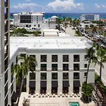 The Atlantic Suites On The Ave