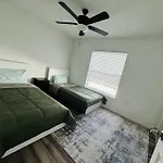 Brand New Modern Urban Oasis