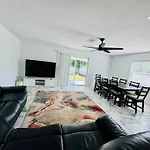 Brand New Modern Urban Oasis