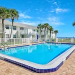 Beachfront Condo At Colony Beach Club - Ocean Views, Pool, Patio, Sleeps 4